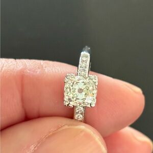 Elegant Platinum Diamond Women's Ring Set